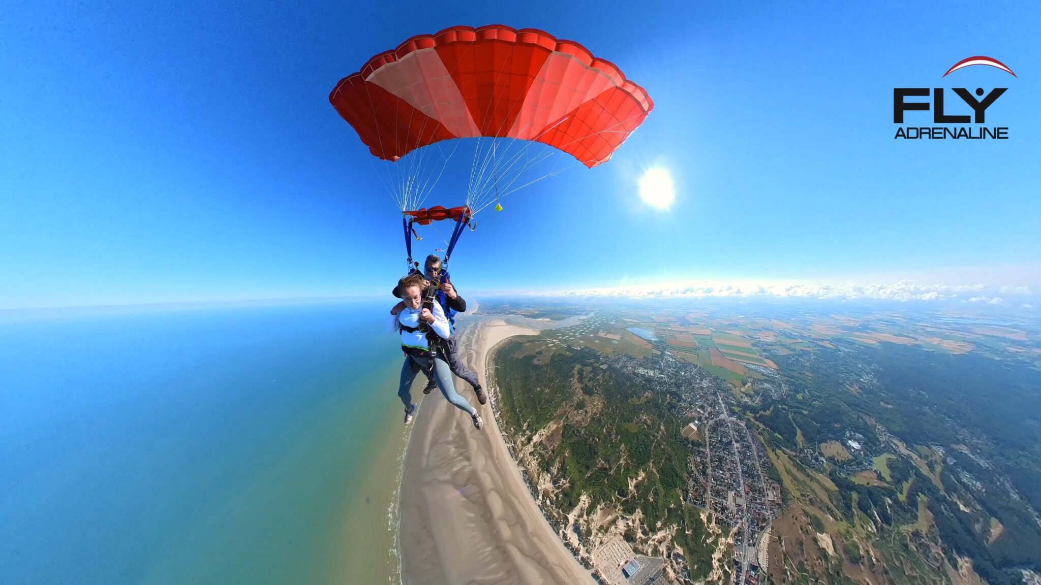 A quel age peut on faire du saut en parachute ? | Flyadrenaline.com ...